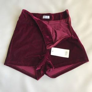 High Waisted Velvet Side Zip Maroon Shorts